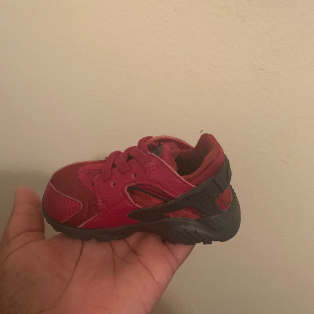Burgundy and black huaraches 4c